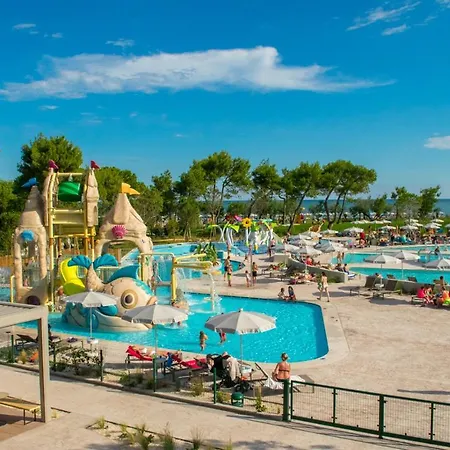 Holiday park Mediterraneo Village 5*