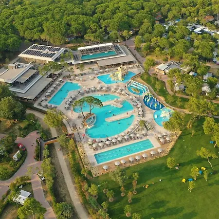 Mediterraneo Village Holiday park 5*