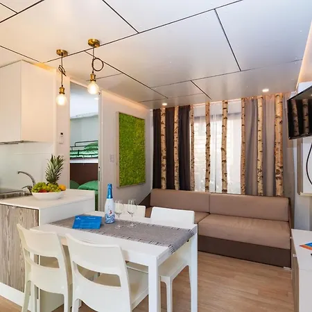 Mediterraneo Village 5*