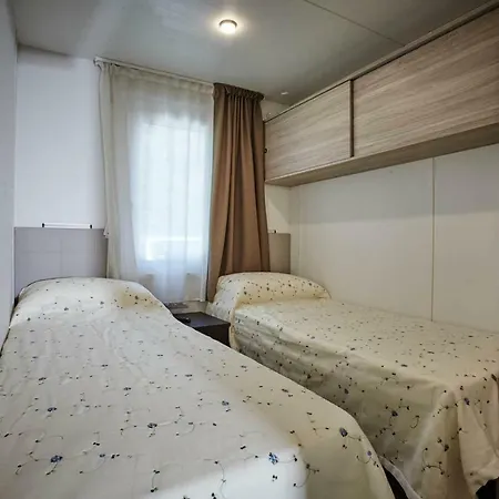 Mediterraneo Village פארק נופש קוואלינו-טראפורטי