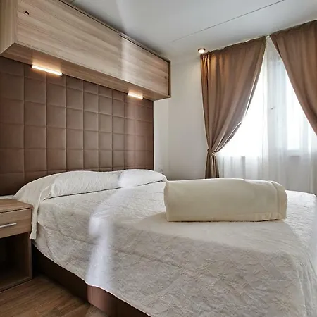 Mediterraneo Village 5* קוואלינו-טראפורטי