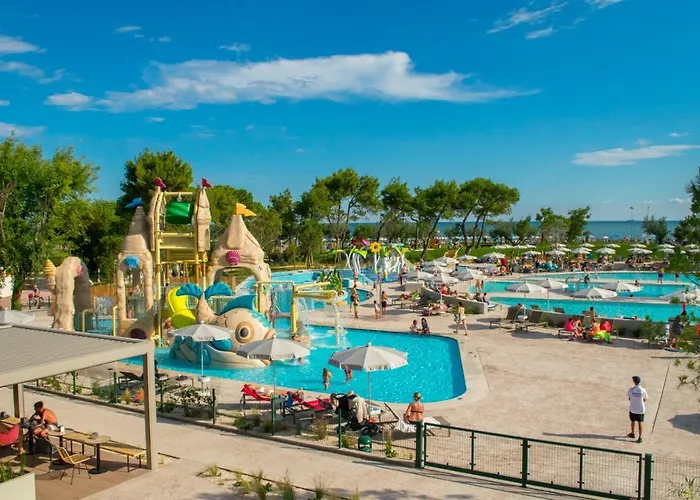 Πάρκο διακοπών Mediterraneo Village 5*