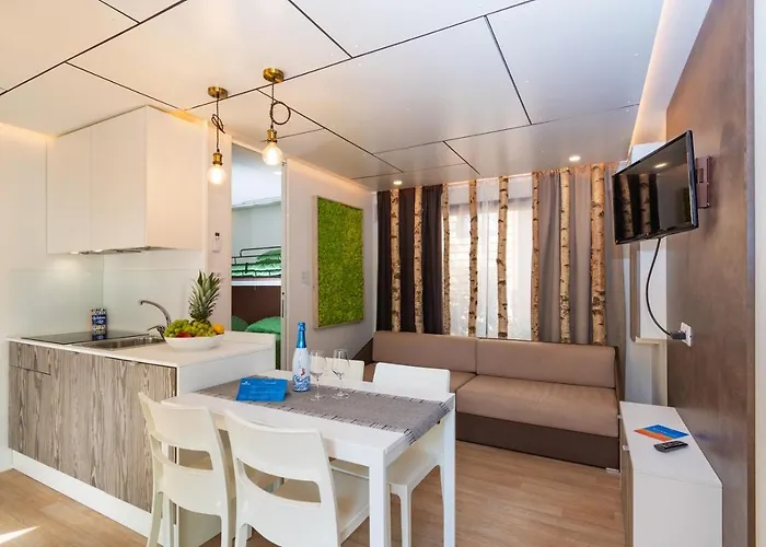 Mediterraneo Village 5*